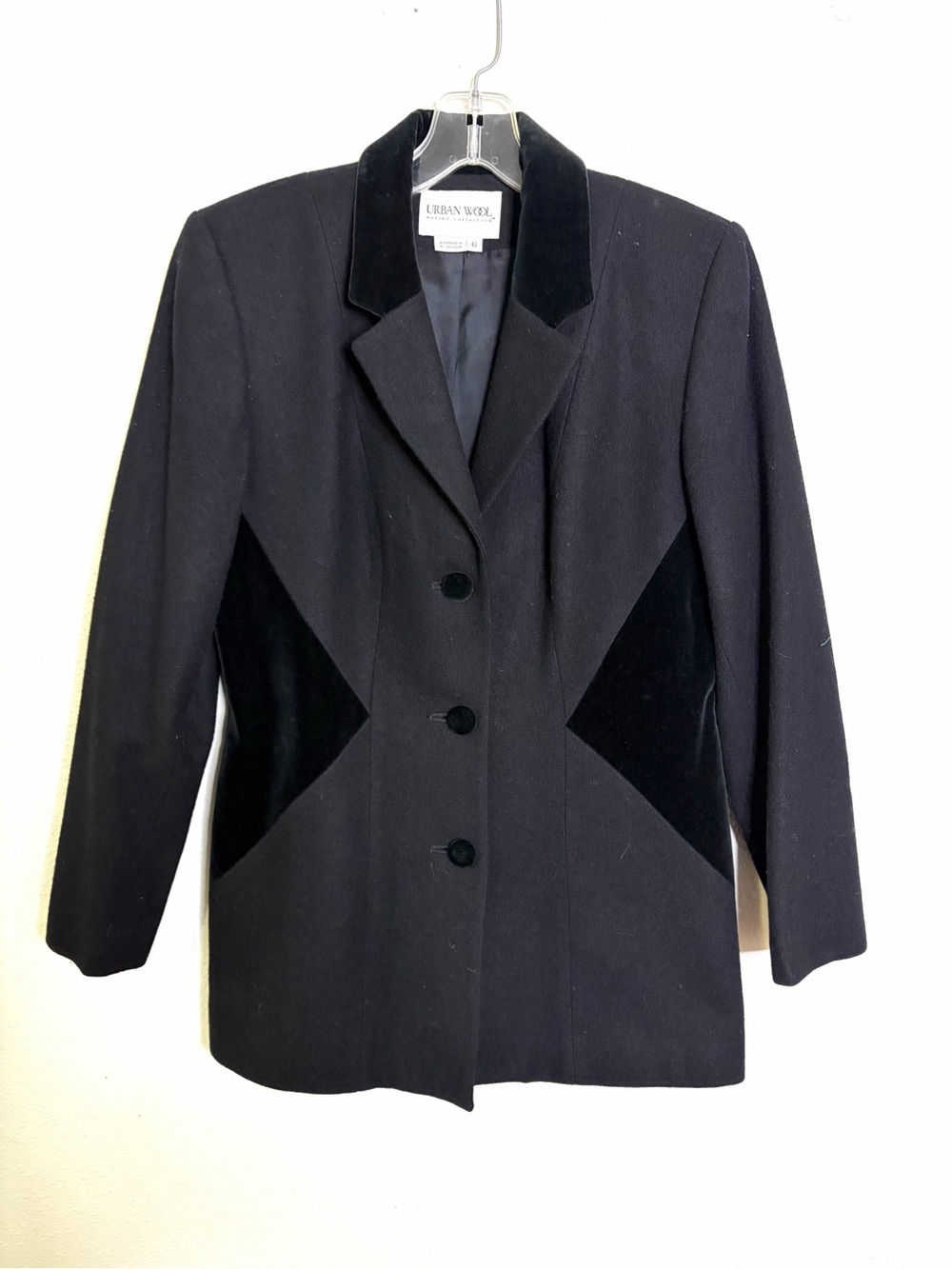 Black vintage 90s 100% Merino Wool jacket Velvet-Trim Women's Blazer 6 women’s